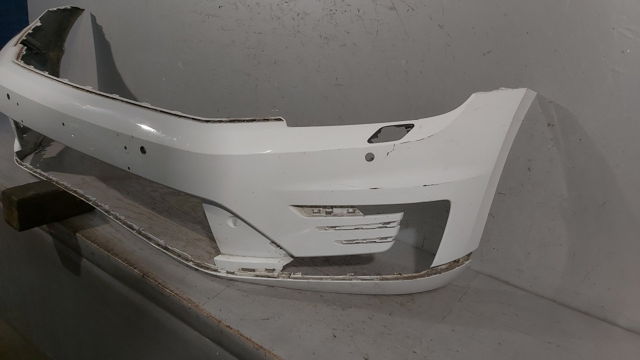 DIJELOVI BRANIK VW PASSAT B8 > 14- 3G0807221B