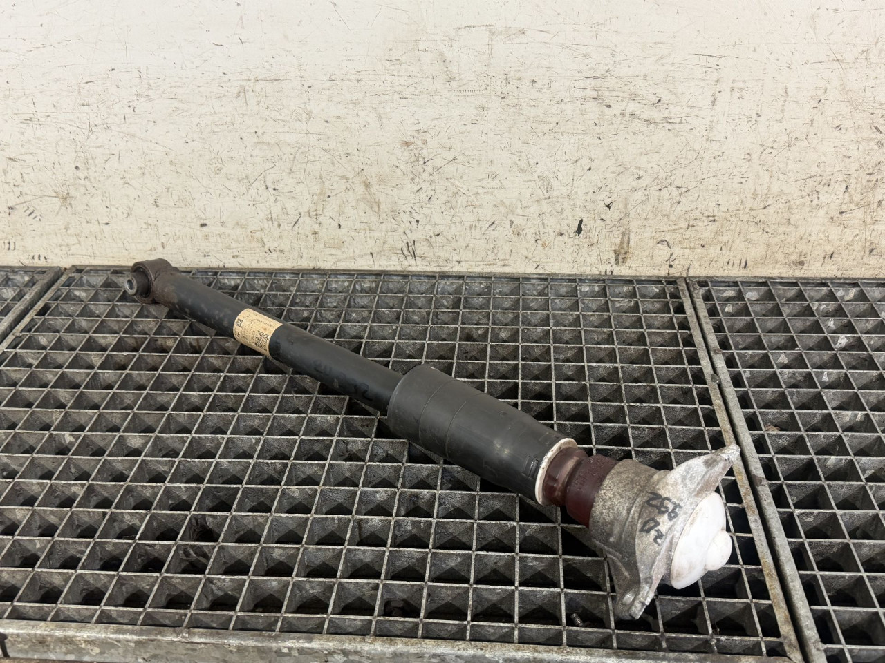 DIJELOVI AMORTIZER AUDI A6 4K > 18- 4K0513035AG