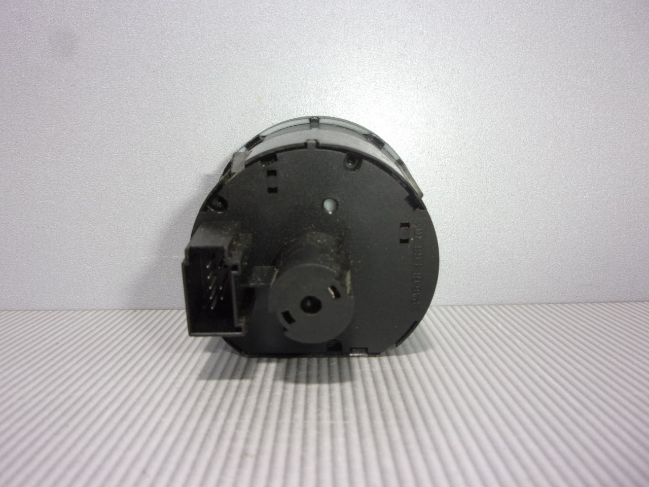PREKIDACI SVJETLA VW CADDY > 10-15 1K0941431BC
