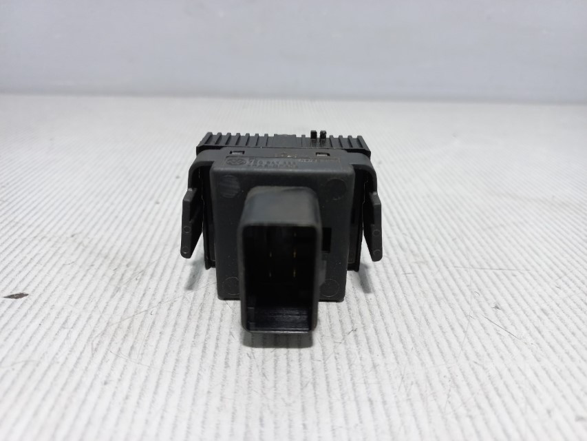 DIJELOVI PREKIDAC VW T5 > 03-09 7E0941333