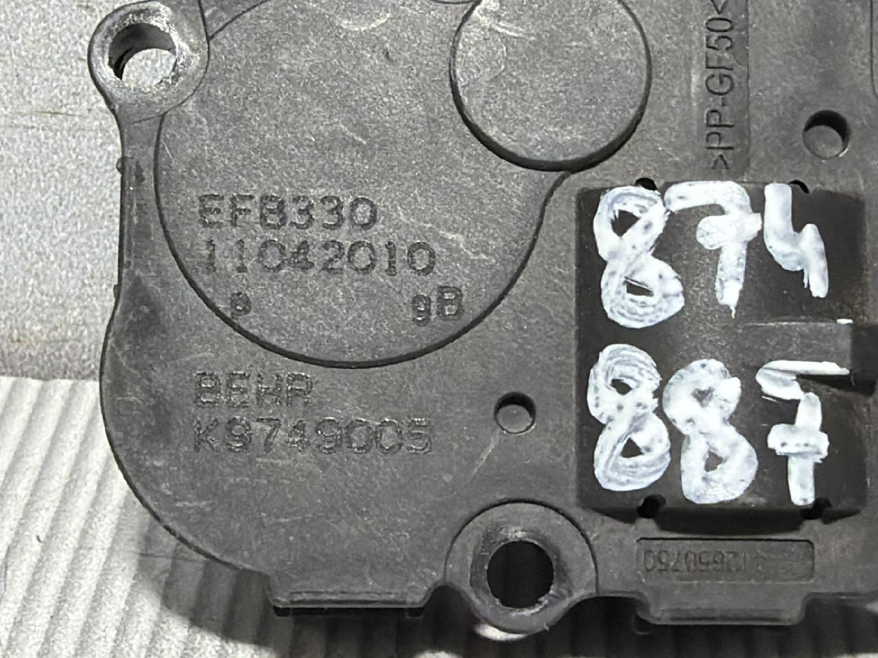 DIJELOVI MOTORIC KLAPNE AUDI A4 (B8) > 07-11 2.0 EFB330