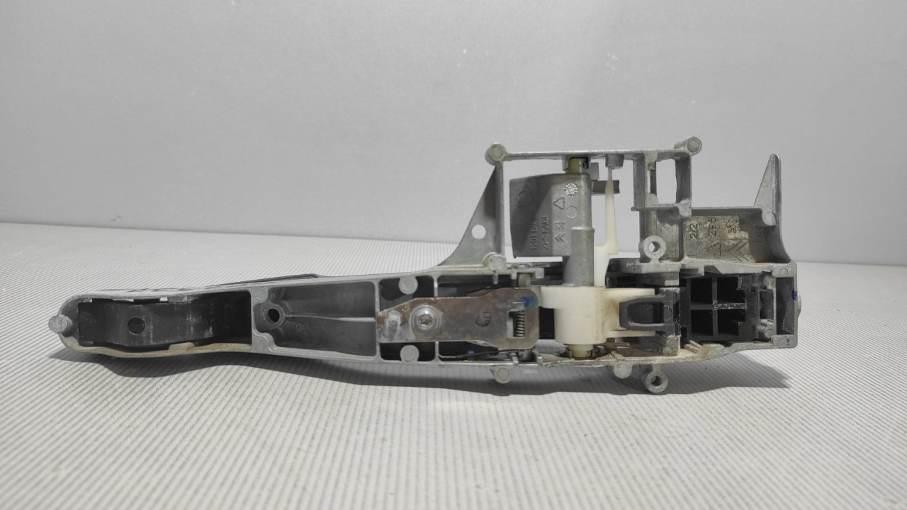 RUCKA VRATA PEUGEOT 208 > 12-15 9680168580
