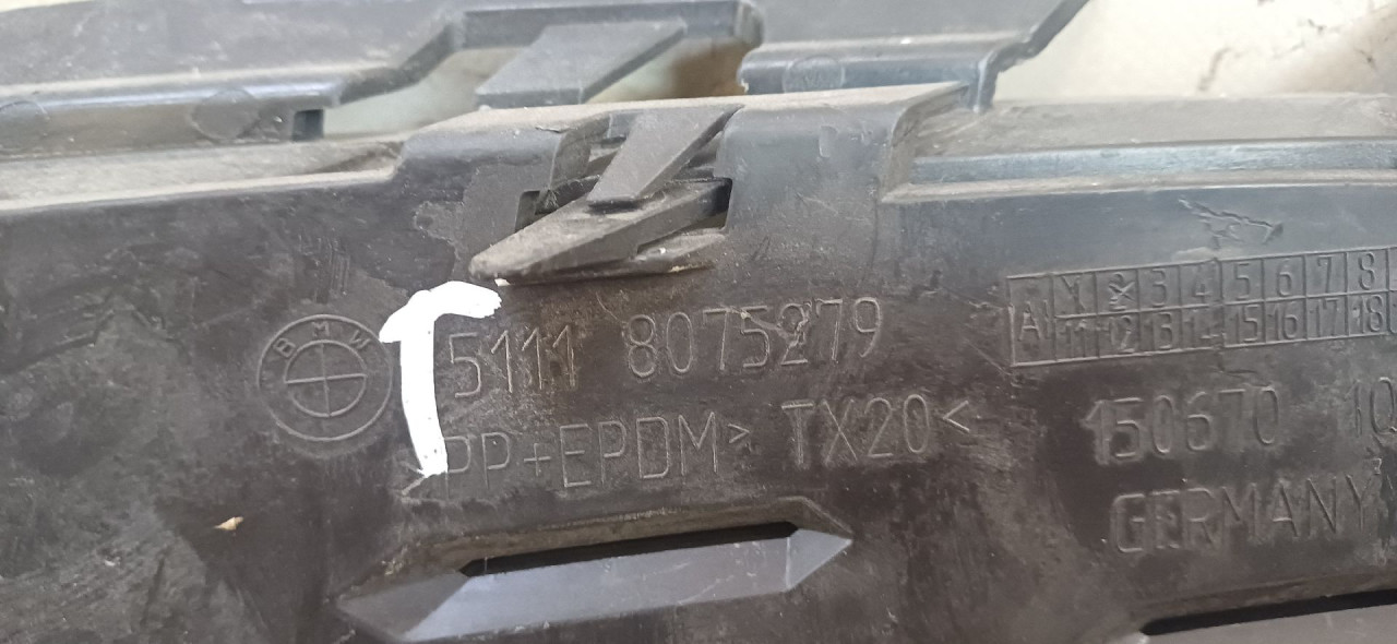 RESETKA BRANIKA BMW SERIJA 8 (G15) > 2018 - 51118075279