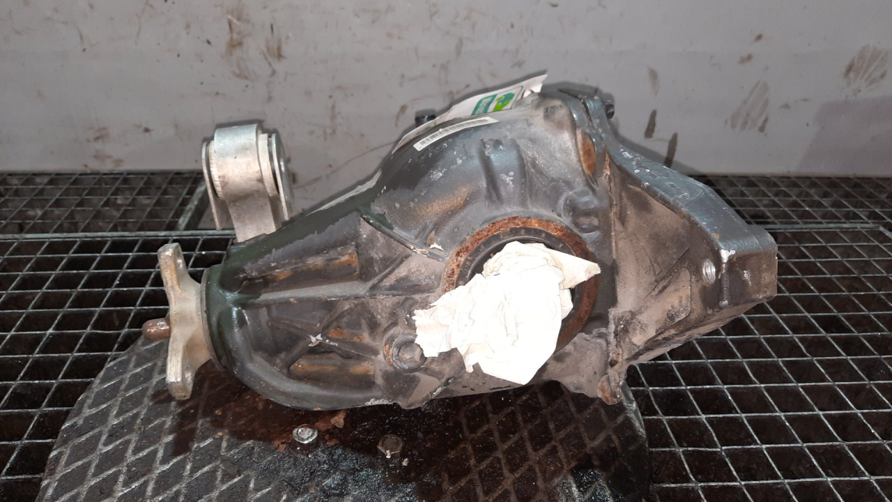 DIFERENCIJAL MERCEDES C KLASA (W204) > 11-13 A204351030