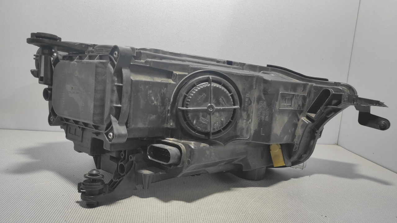 DIJELOVI FAR VW T-ROC > 17- 2GA941035P