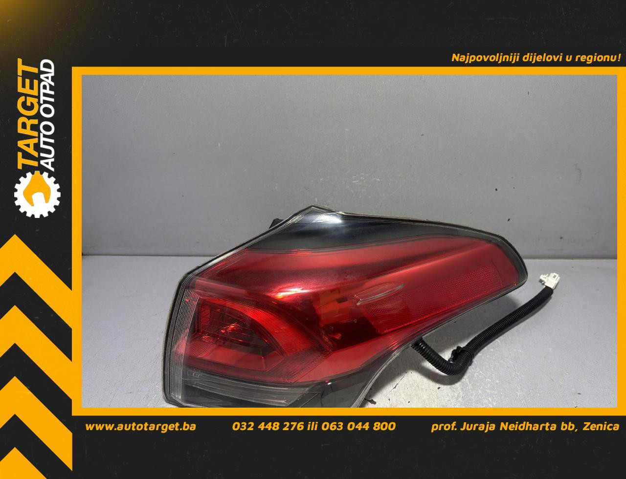 DIJELOVI STOP SVJETLO TOYOTA RAV 4 > 15-18 8155042201