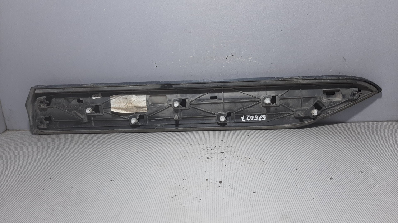 DIJELOVI LAJSNA SKODA SUPERB > 15-19 3V0854949