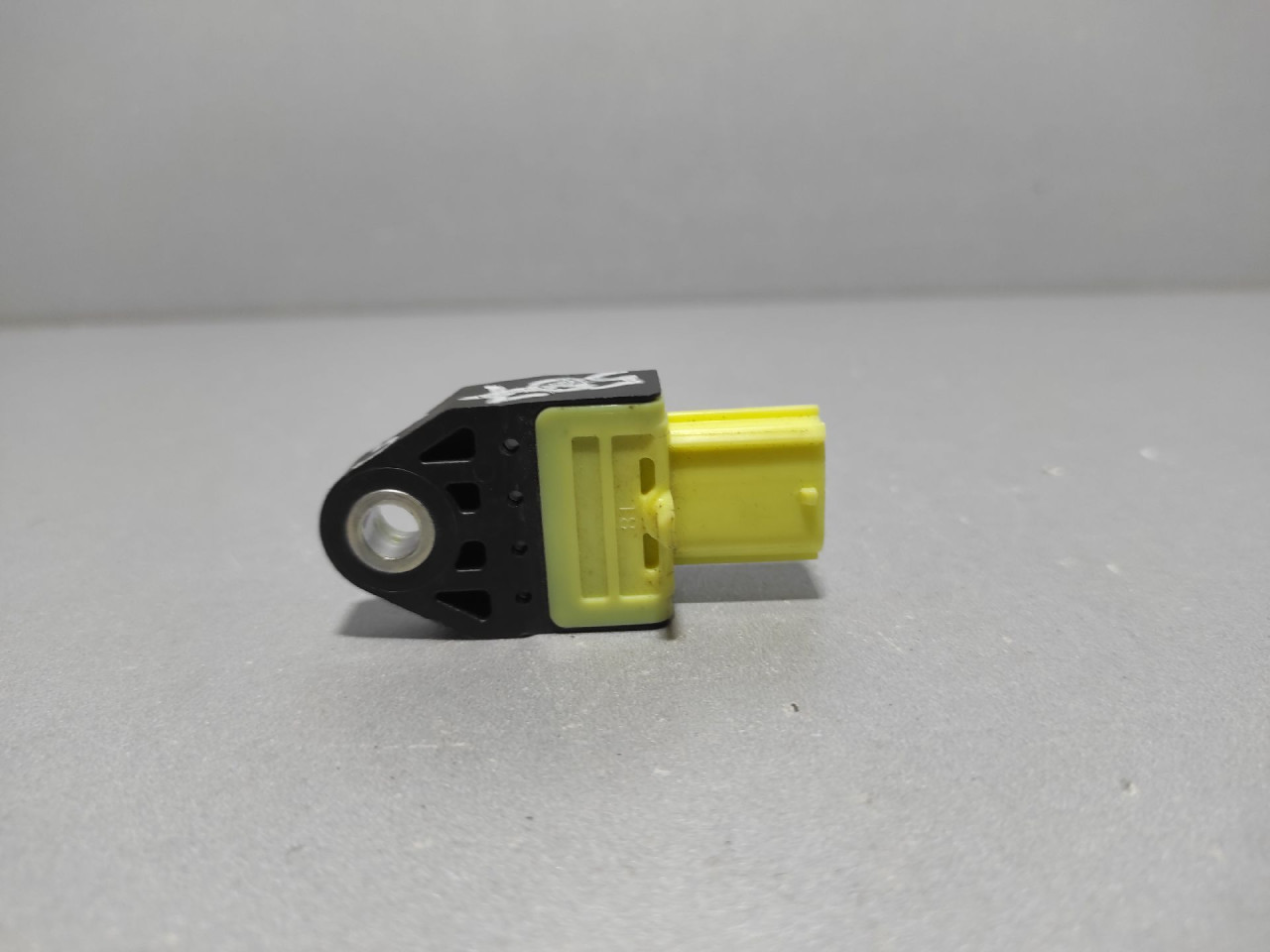 DIJELOVI SENZOR AIRBAGA SUBARU FORESTER > 08-13 2.0 98235S0000