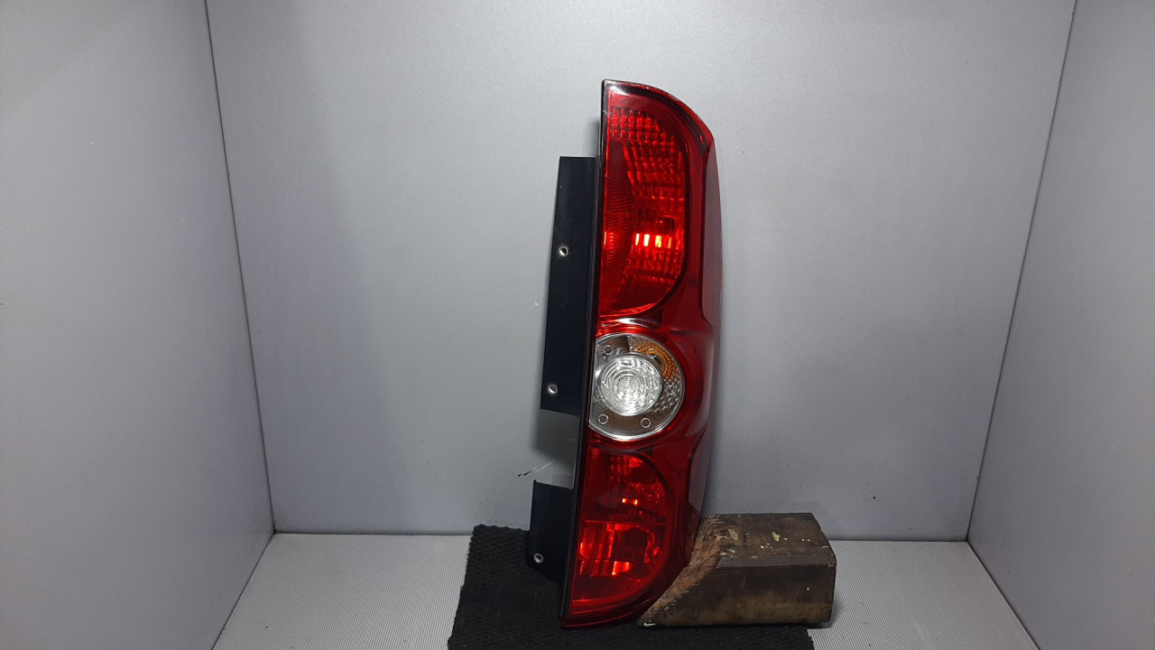 STOP SVJETLO FIAT DOBLO > 09-14 00518106730