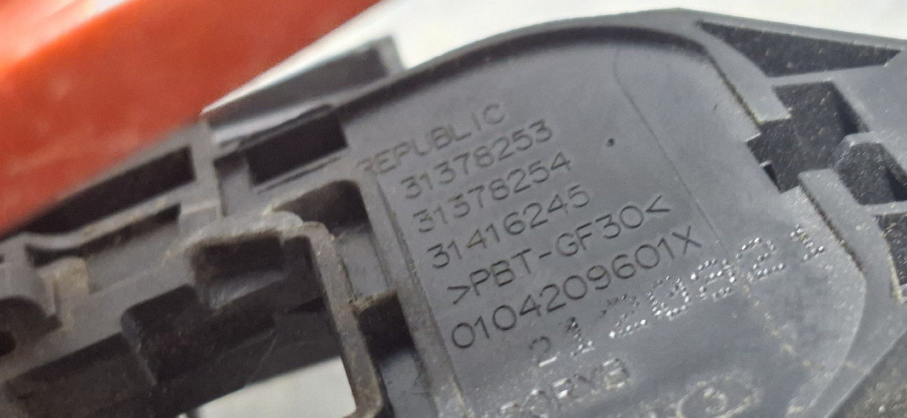 DIJELOVI RUCKA VRATA VOLVO XC60 > 17- 2.0 31378253
