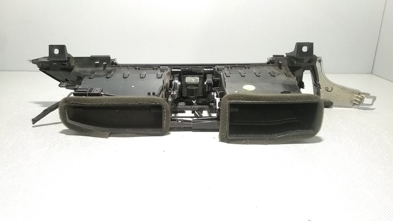 DIJELOVI RESETKA VENTILACIJE AUDI A6 4G > 11-14 4G1820951