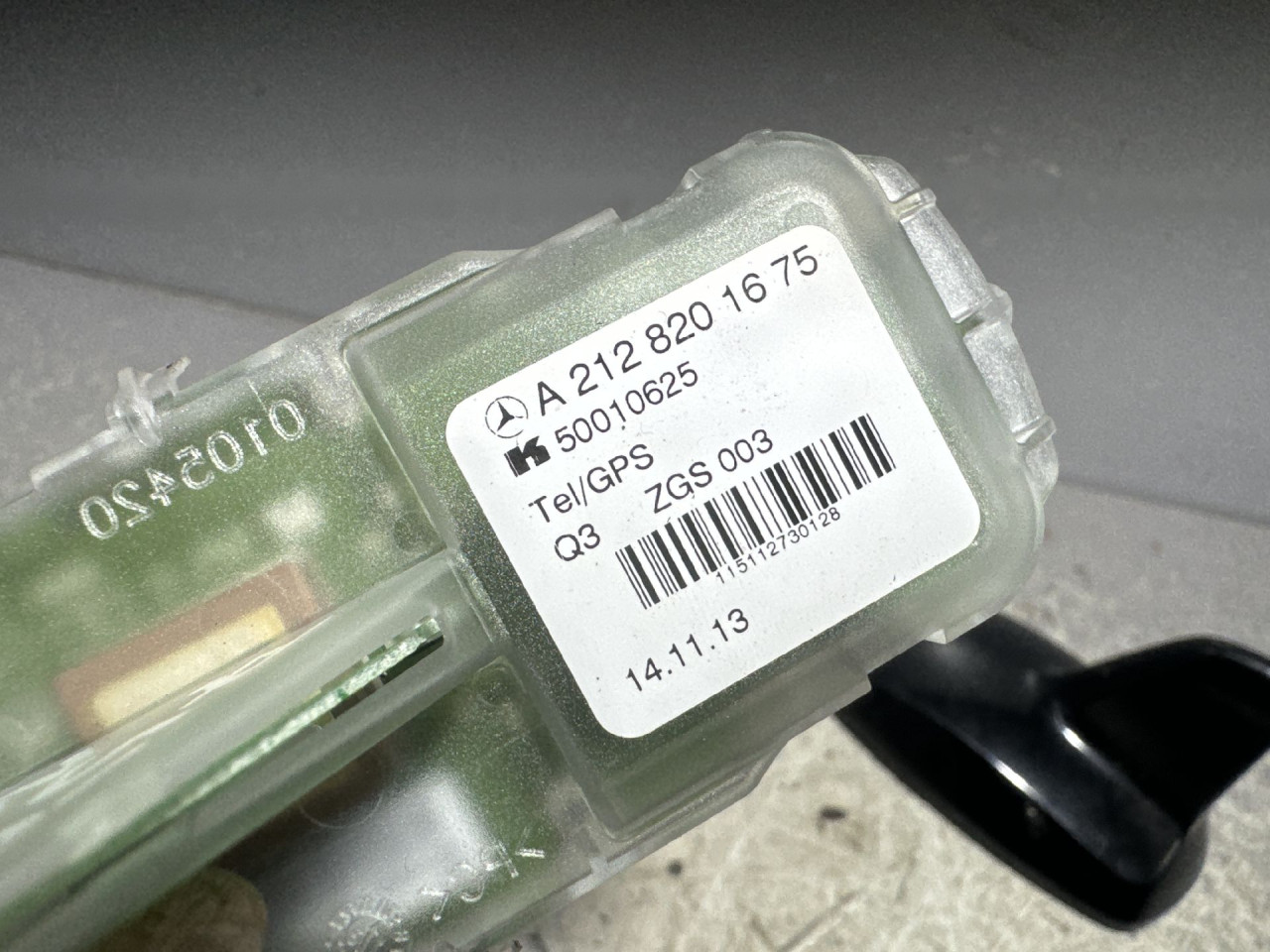 ANTENA MERCEDES E KLASA (W212) > 13-16 A2128201675