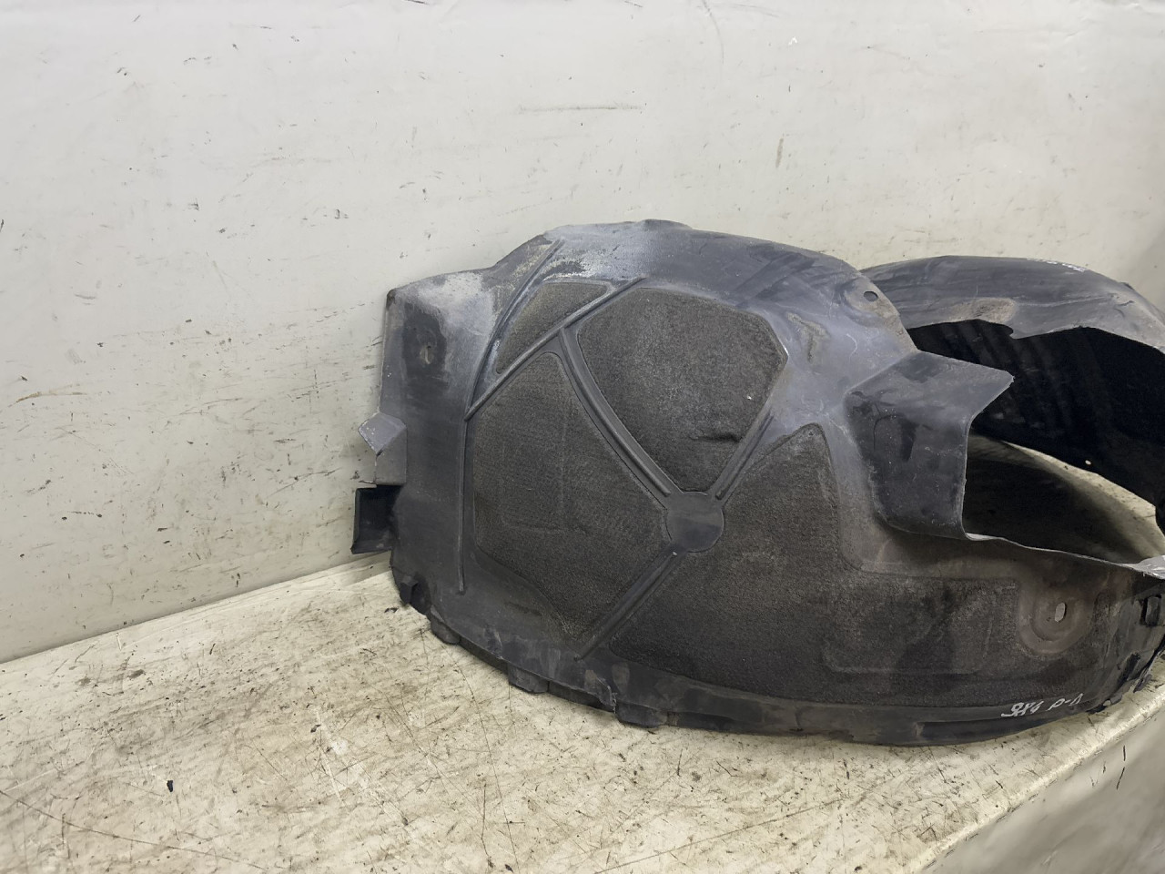 DIJELOVI UNUTRASNJI BLATOBRAN OPEL INSIGNIA > 09-13 2.0