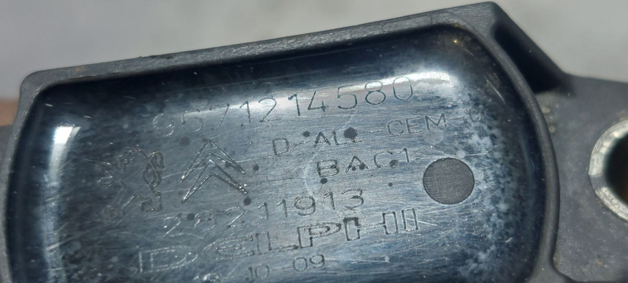 DIJELOVI BOMBINA PEUGEOT 208 > 12-15 9671214580