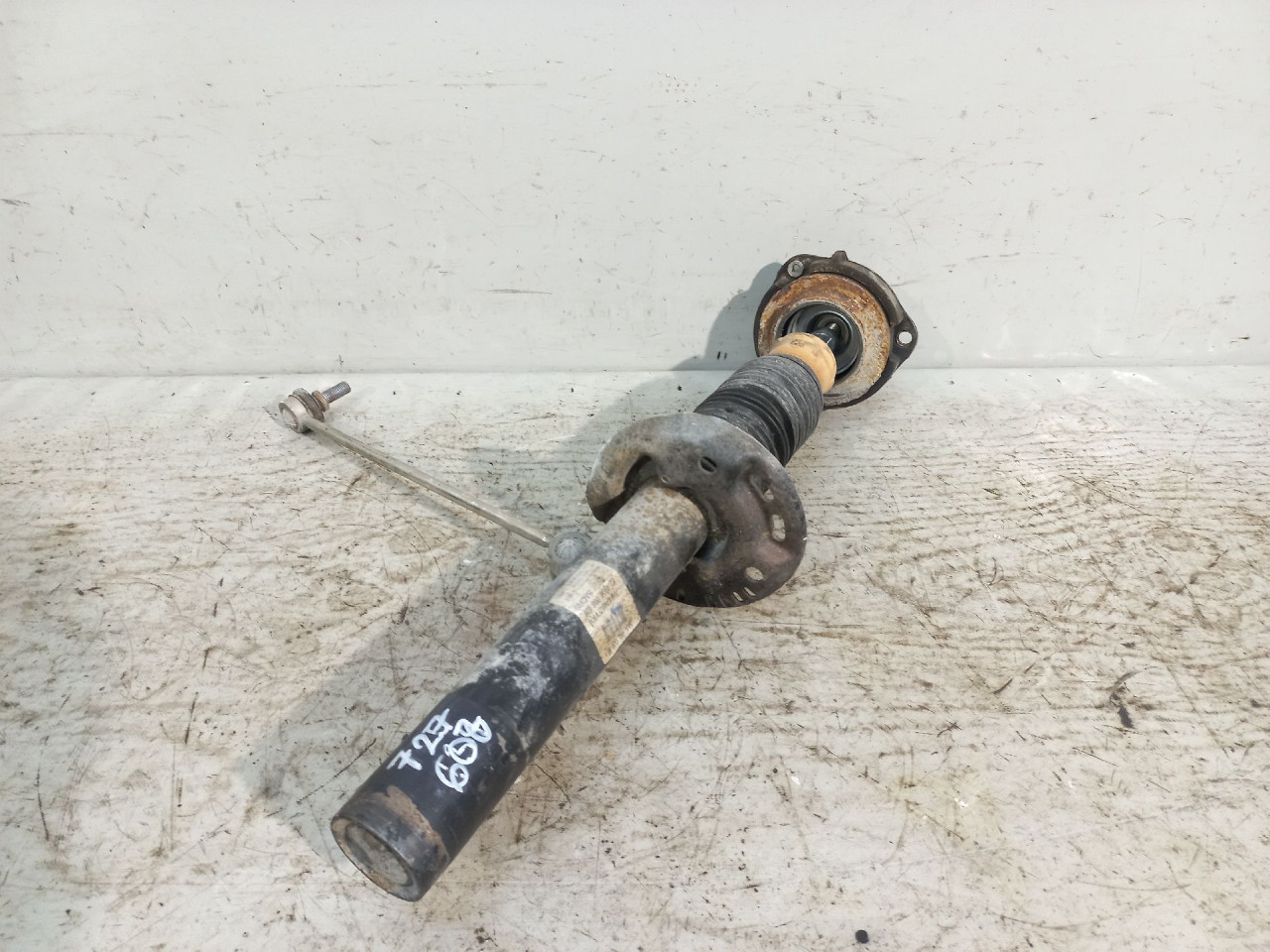 DIJELOVI AMORTIZER VW PASSAT B7 > 10-14 3AA413031M