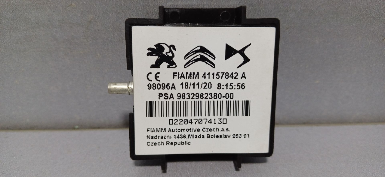 DIJELOVI ANTENA PEUGEOT 508 > 18- 9832982380