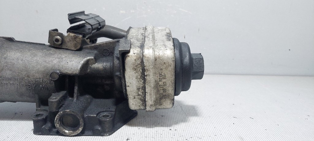 DIJELOVI HLADNJAK ULJA VW CADDY > 03-10 028117021K