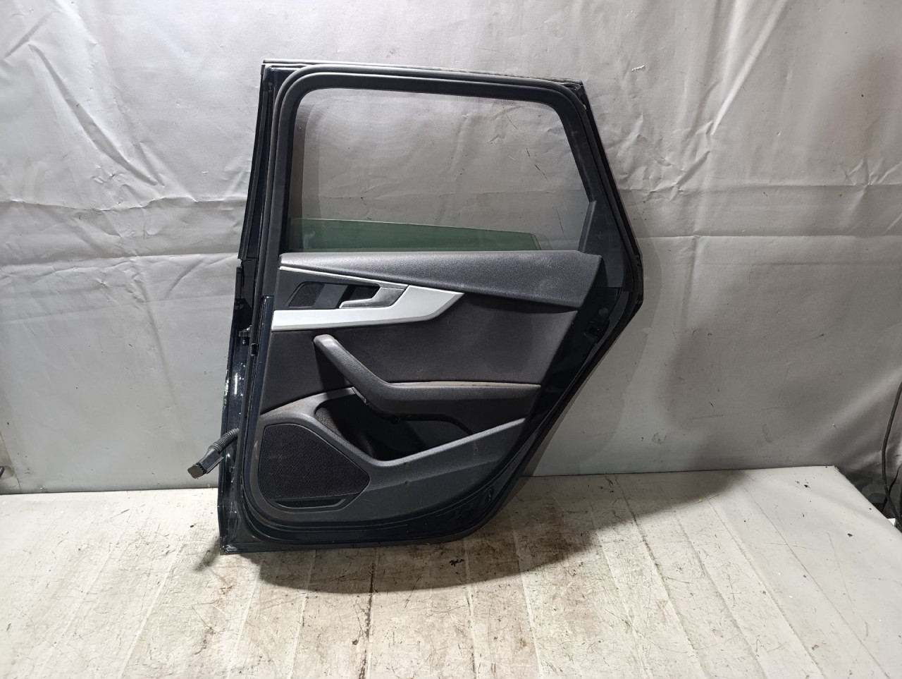 DIJELOVI VRATA AUDI A4 (B9) > 15-18