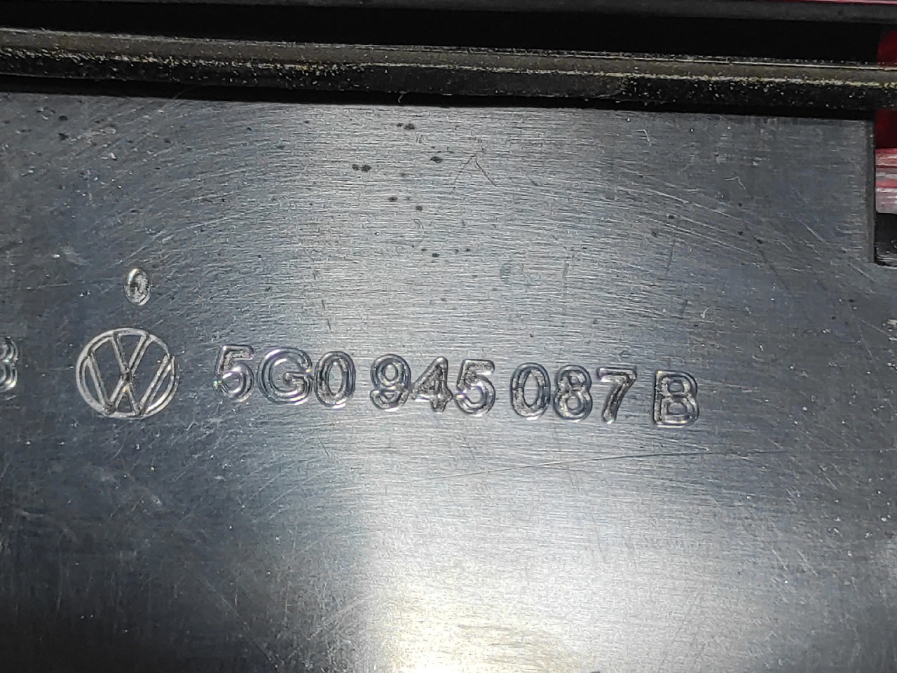TRECE STOP SVJETLO VW GOLF 7 > 12-16 5G0945087B