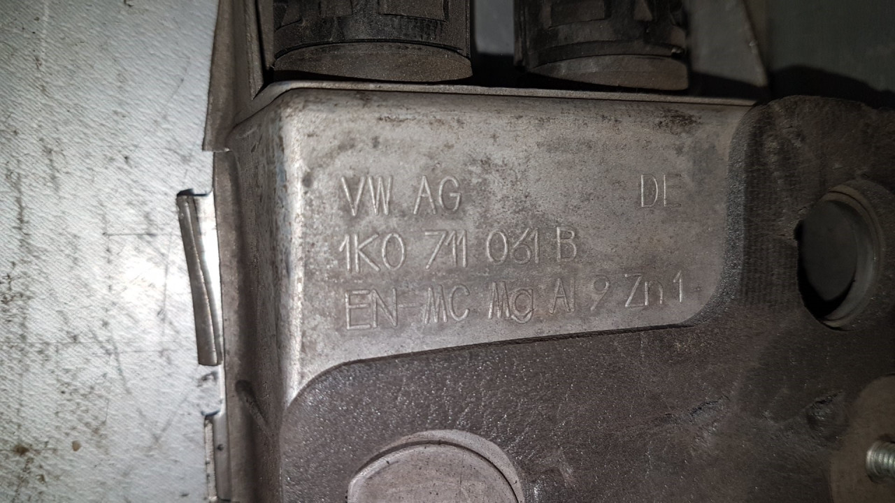 DIJELOVI SALTEBLA VW GOLF 6 > 08-12 1K0711061B