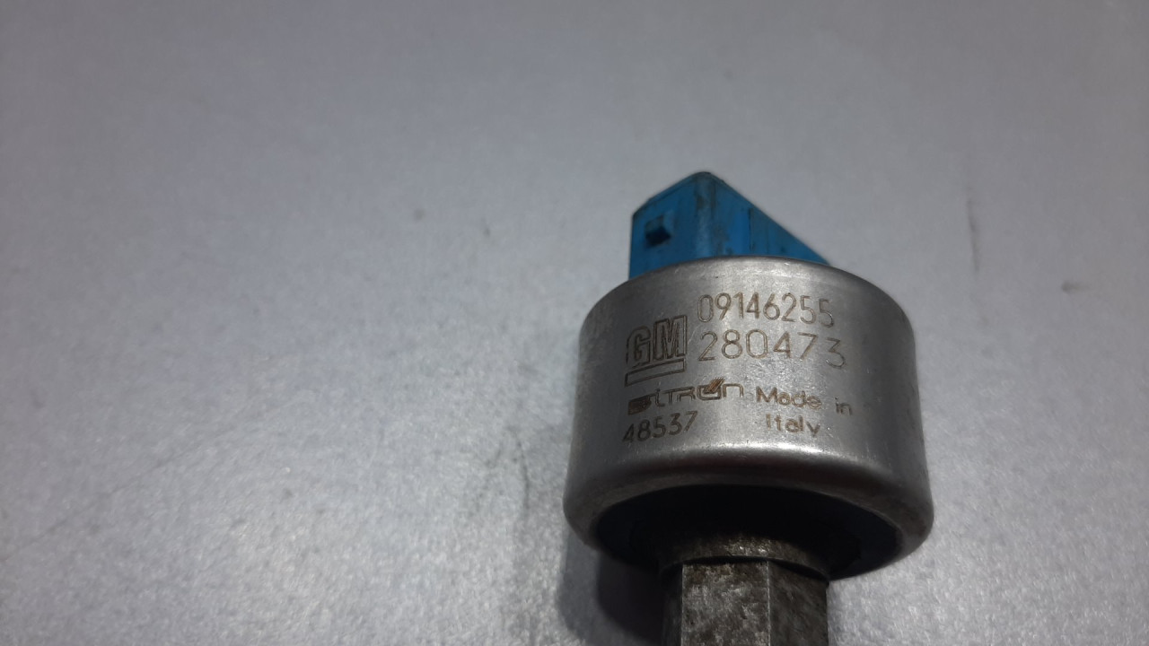 PRESOSTAT KLIME OPEL CORSA C > 00-03 09146255