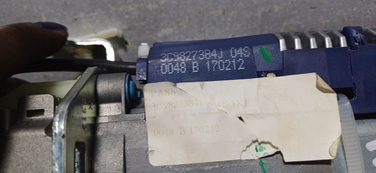 DIJELOVI MOTORIC GEPEKA VW PASSAT B7 > 10-14 3C9827384J