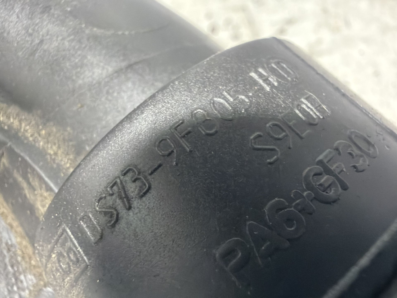 DIJELOVI CRIJEVO INTERKULERA FORD KUGA > 13-16 DS739F805HD