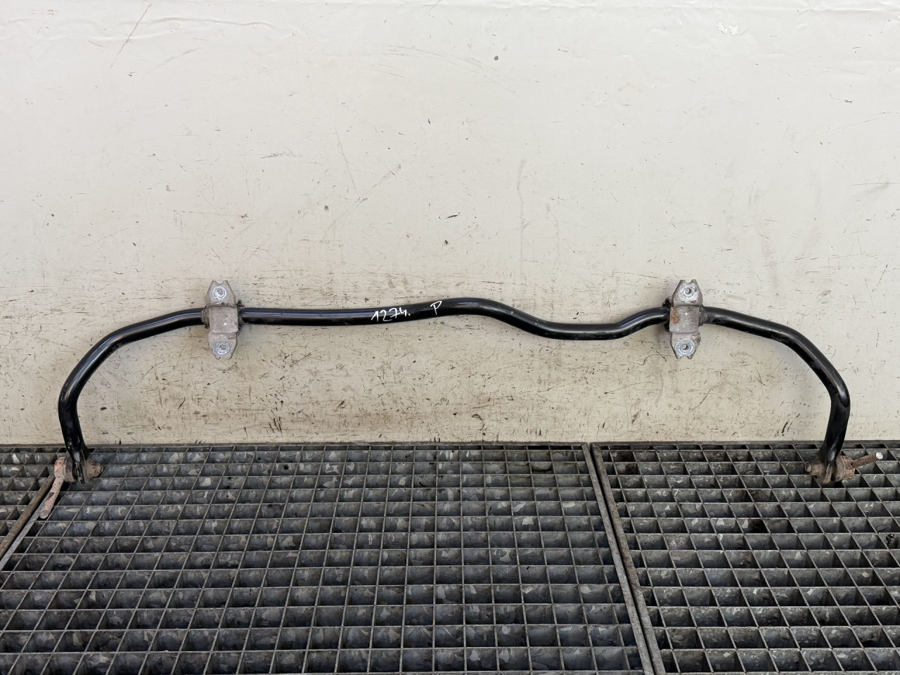 DIJELOVI BALANS STANGA VW TIGUAN > 11-15 2.0 3C0411303AA