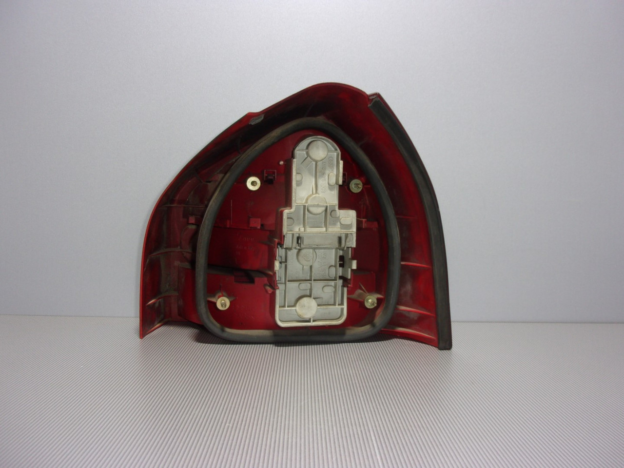 STOP SVJETLO AUDI A3 > 96-03 AD016015 8L0945095A
