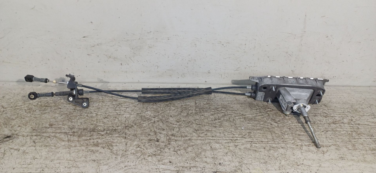 DIJELOVI SALTEBLA VW PASSAT B7 > 10-14 3C0711049AG