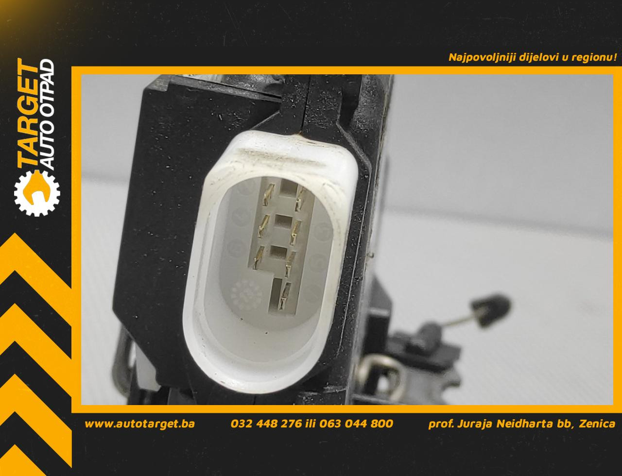 DIJELOVI BRAVA VRATA VW TOURAN > 10-15 7L0839015J