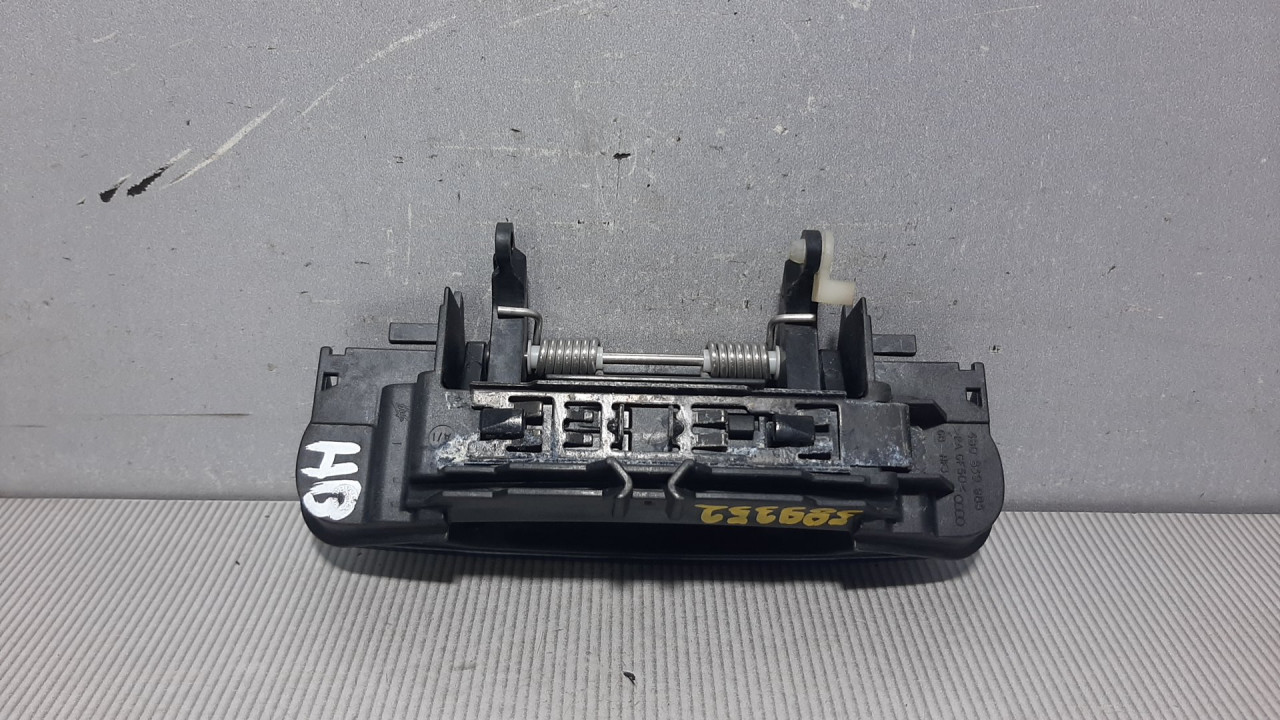 DIJELOVI RUCKA VRATA AUDI A3 > 08-12 4B0839885