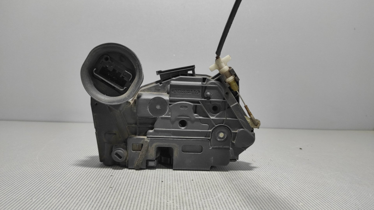 DIJELOVI BRAVA VRATA VW GOLF 6 > 08-12 5K4839015B