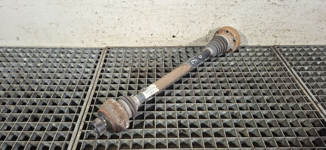 DIJELOVI POLUOSOVINA AUDI A8 (4H) > 10-14 8R0501203C