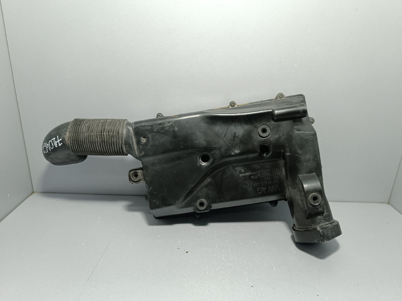 KUCISTE FILTERA ZRAKA SKODA FABIA > 14- 6C0129601J