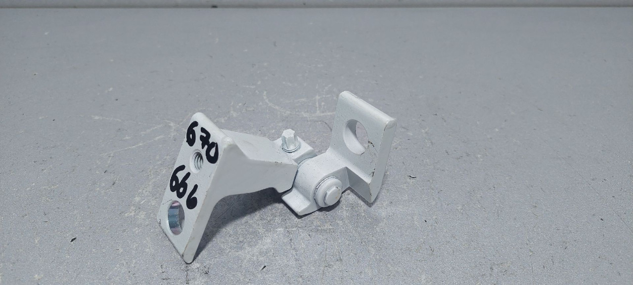 BAGLAMA AUDI A3 (8V1/8VA) > 12-16 8X0831403B
