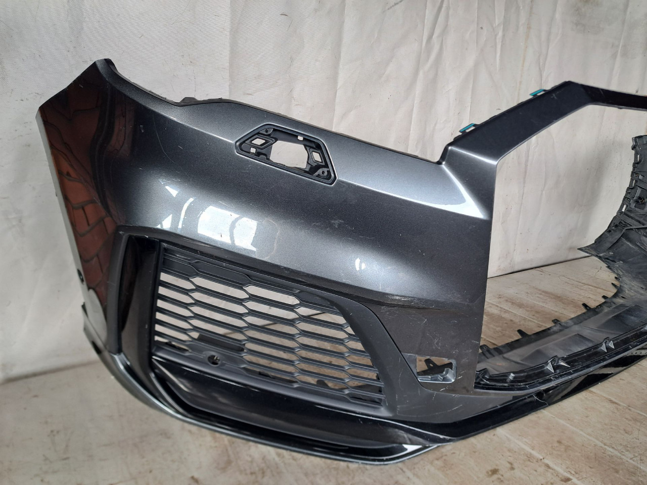 DIJELOVI BRANIK AUDI Q7 (4M) > 19-
