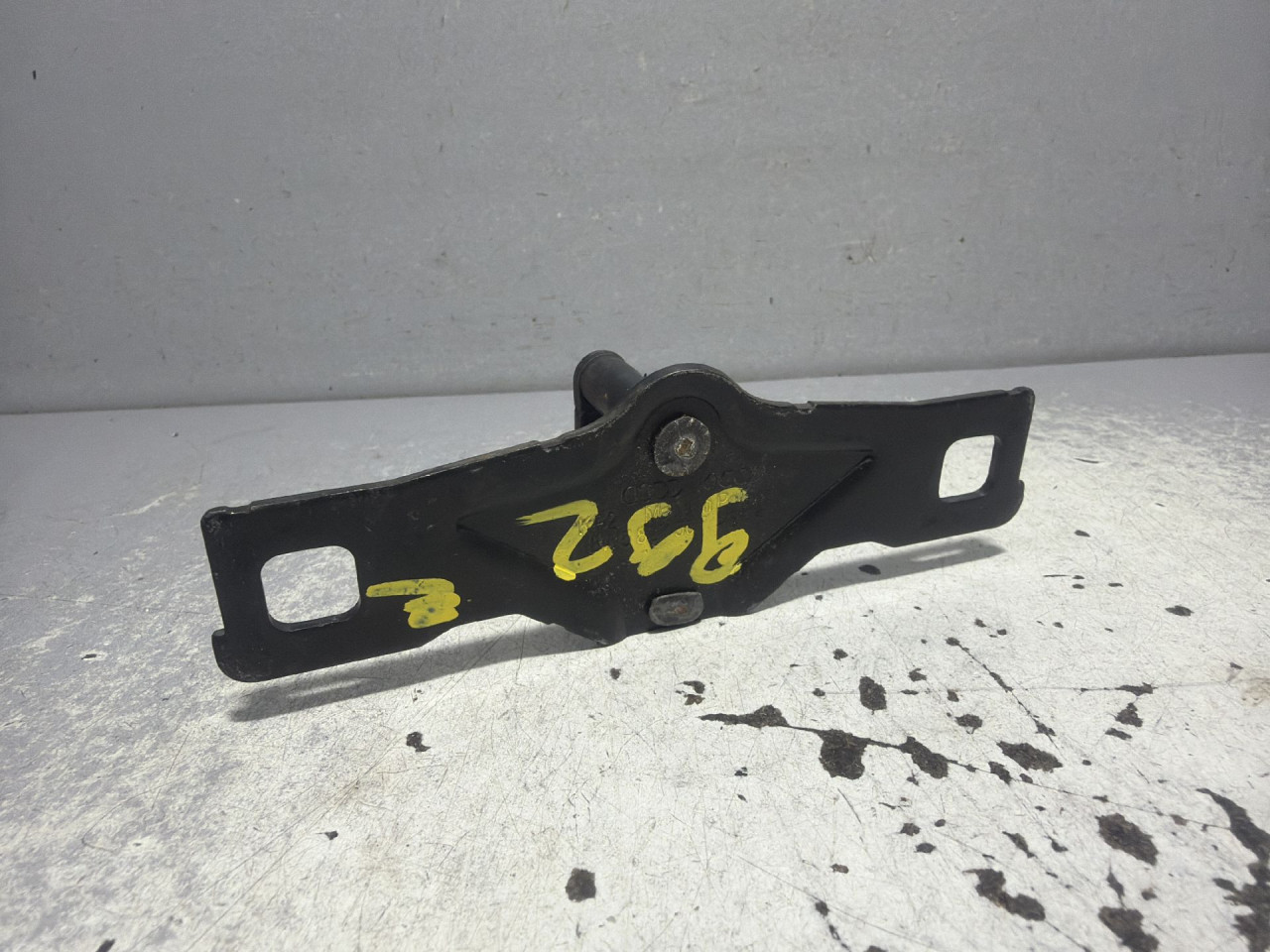 DIJELOVI ZABRAVAK GEPEKA AUDI A6 4K > 18- 8W5827507