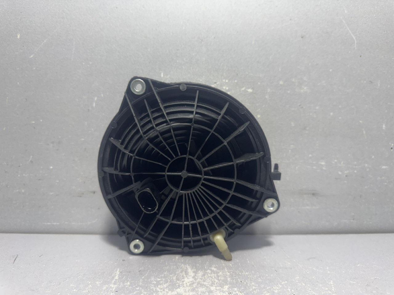DIJELOVI RUCKA GEPEKA VW GOLF 8 > 19- 5G9827469D