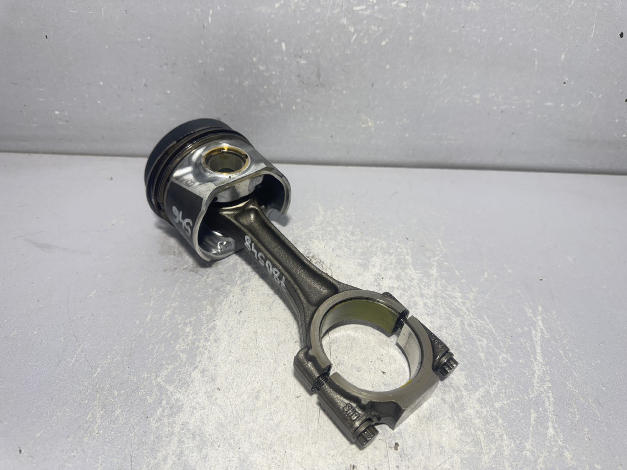 DIJELOVI KLIPNJACA VW PASSAT B7 > 10-14 BHS038J