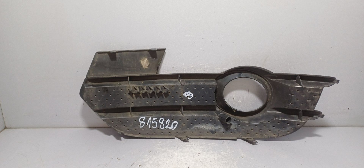 RESETKA BRANIKA AUDI Q3 > 11-15 8U0807682A