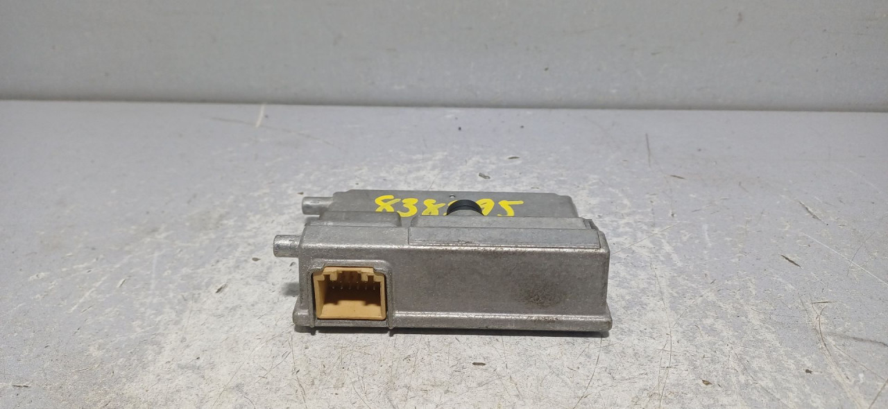 DIJELOVI KAMERA VW TIGUAN > 20- 2Q0980653C