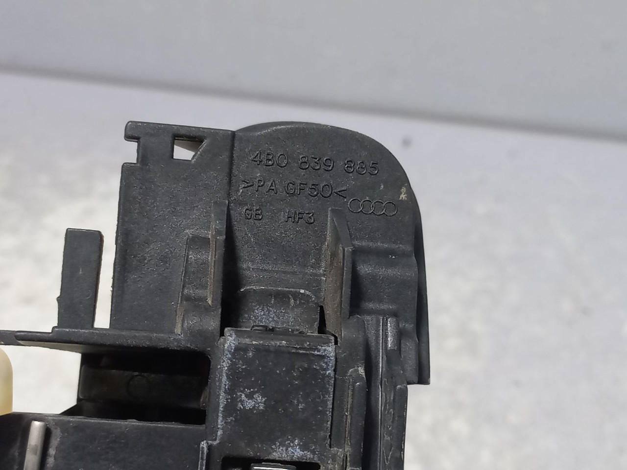 RUCKA VRATA AUDI A4 (B7) > 04-07 4B0839885