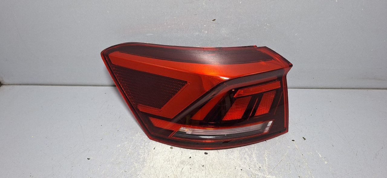 DIJELOVI STOP SVJETLO VW T-ROC > 17- 2GA945095D