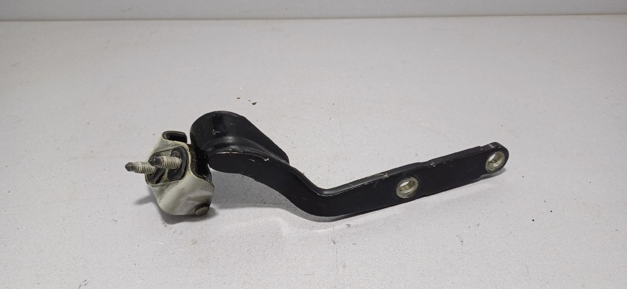 DIJELOVI BAGLAMA GEPEKA AUDI A1 > 10-14 8X3827300A