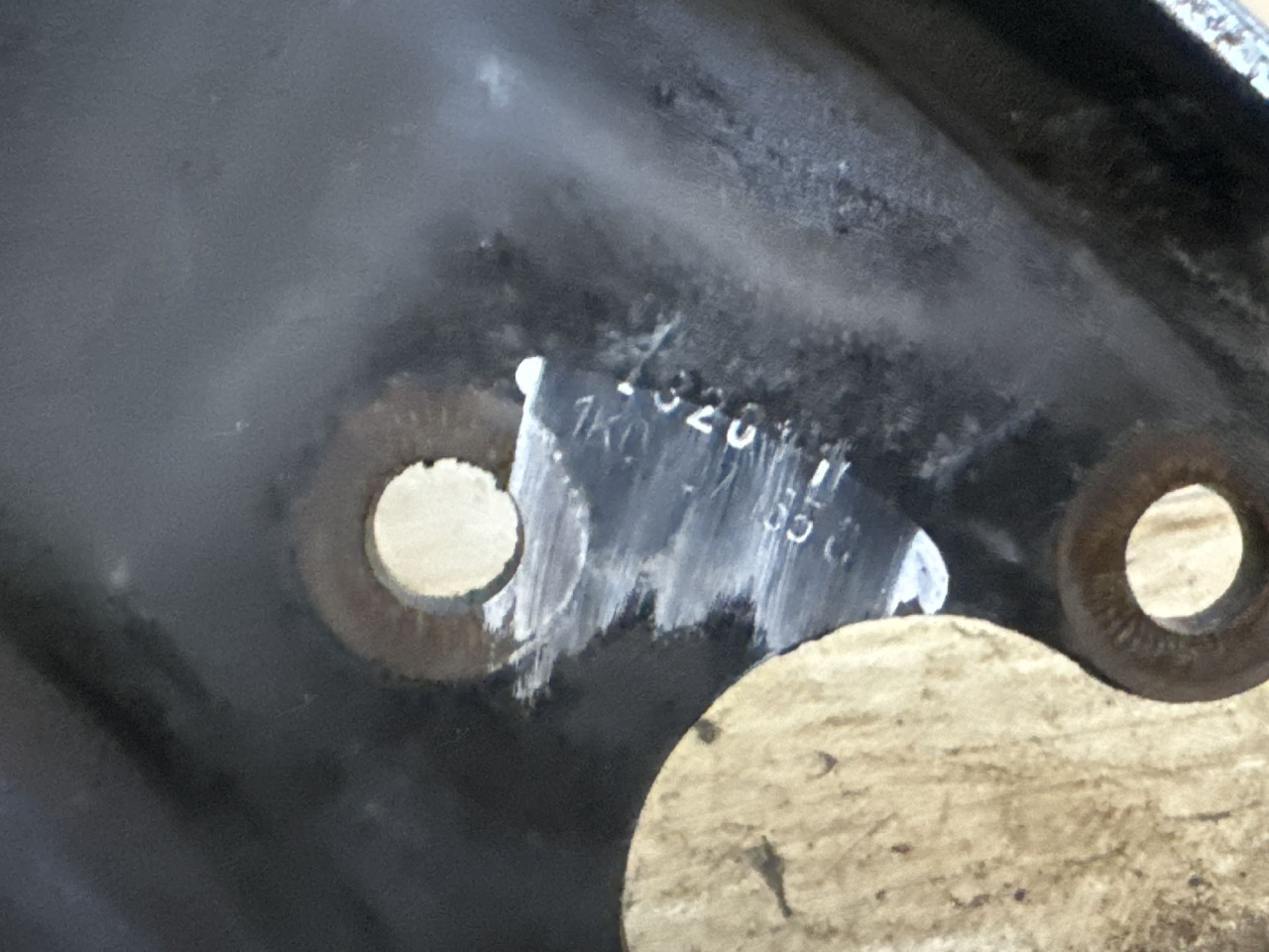 DIJELOVI LAFETA VW TIGUAN > 11-15 1K0407165C