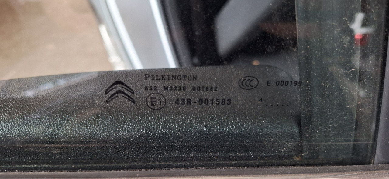 DIJELOVI STAKLO CITROEN C4 > 10-17 1.6