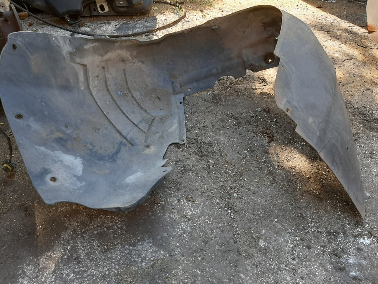 UNUTRASNJI BLATOBRAN AUDI A4 (B6) > 00-04 8e0821171