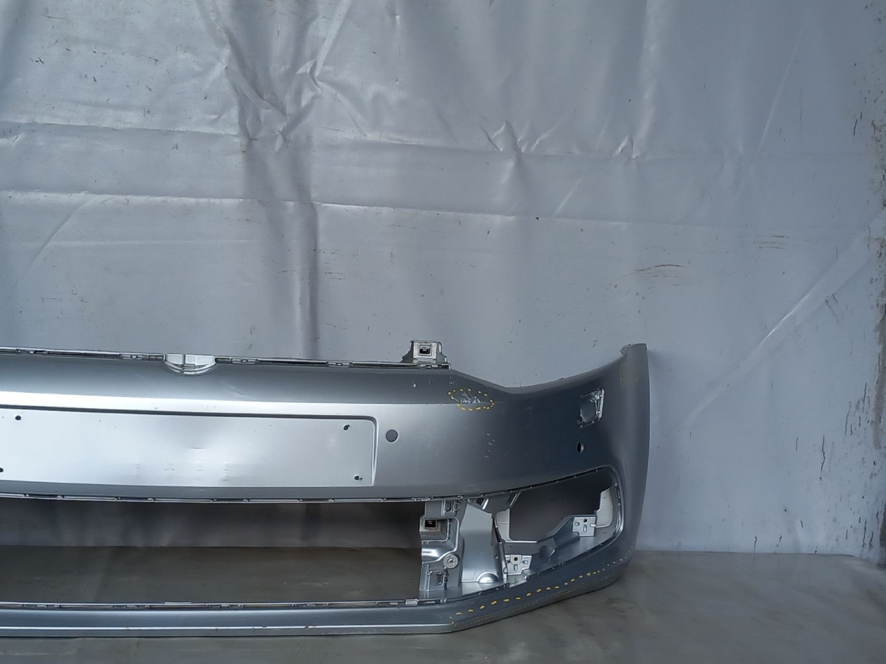 DIJELOVI BRANIK VW POLO > 14-17 6C0807221