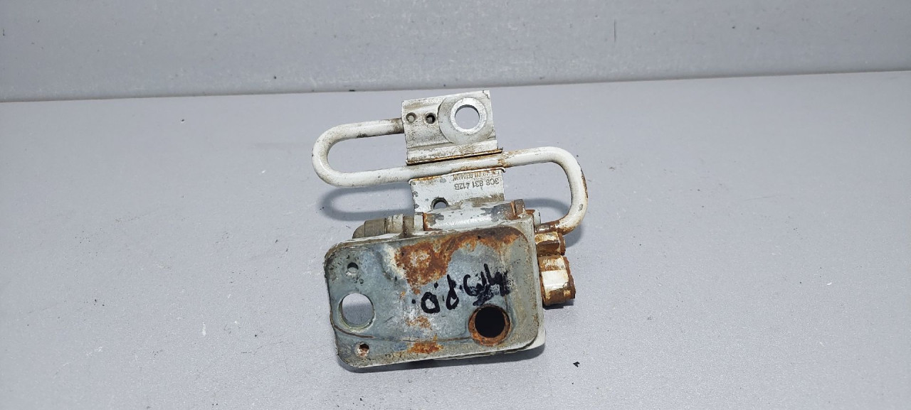 DIJELOVI BAGLAMA VW PASSAT B7 > 10-14 3C8831412B